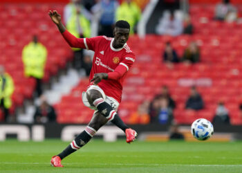 Aston Villa s’apprête à signer Axel Tuanzebe en prêt de Manchester United