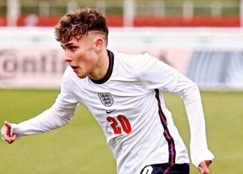 Liverpool a reçu un avertissement de transfert après que l’entraîneur de la Tottenham Academy a dit aux Spurs d’éviter la starlette près du déménagement d’Anfield – Football Insider