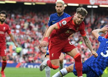 Exclusif: l’ancien attaquant de Liverpool salue la confiance de Klopp dans le jeune Red affrontant le «meilleur DM du monde à N’Golo Kante»