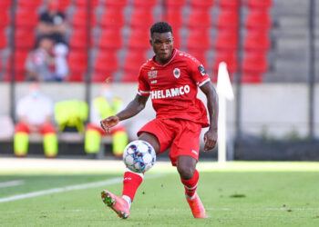 Everton en pourparlers avancés pour signer le défenseur anversois Aurelio Buta