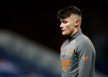 Everton soumet une offre pour le défenseur des Rangers Nathan Patterson
