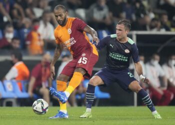 Marcao de Galatasaray expulsé pour coup de tête et coup de poing à son coéquipier
