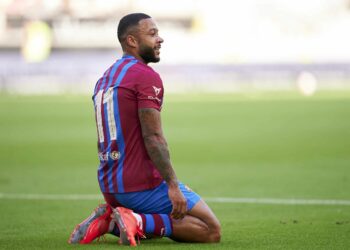 La blessure d’Aguero confirmée, mais la forme de Depay incite à l’optimisme au Barca