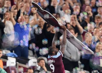 Antonio entre dans l’histoire alors que West Ham prend le droit de se vanter tôt dans la table PL