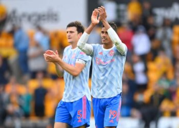 Raphael Varane rend son verdict sur le partenariat avec Harry Maguire après les débuts de Man United