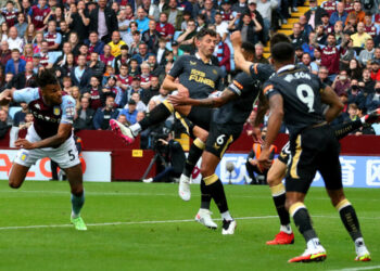 Les fans de Newcastle réagissent à l’affichage de Jamaal Lascelles contre Aston Villa