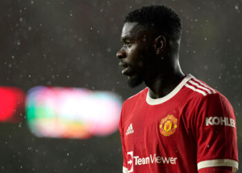 Newcastle United favori devant Aston Villa pour signer Axel Tuanzebe