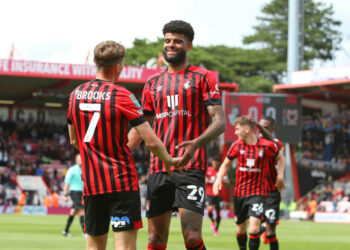 Norwich City s’aligne pour le milieu de terrain de Bournemouth Philip Billing