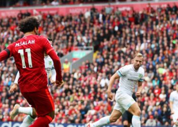 L’Egypte s’apprête à se battre pour la disponibilité de Salah à la demande de la FIFA alors que Liverpool refuse d’autoriser le départ pour le choc de l’Angola