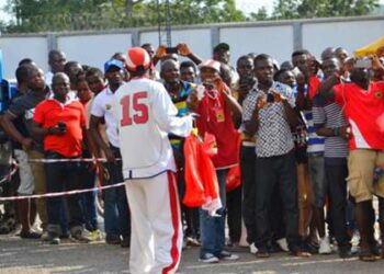 Fan View : « Meilleur arrière gauche de l’ère GPL moderne » – Hommage à Godfred Yeboah