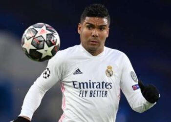 Le milieu de terrain du Real Madrid Casemiro signe un nouveau contrat de quatre ans à Santiago Bernabeu