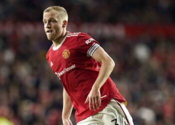 Donny van de Beek déterminé à percer à Man United cette saison – Man United News And Transfer News