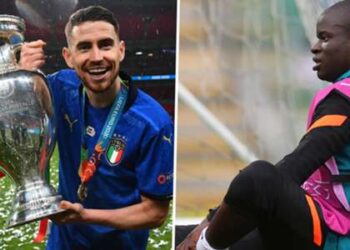 L’ancien défenseur des Super Eagles donne un conseil à Jorginho sur Kante pour le joueur de l’année de l’UEFA