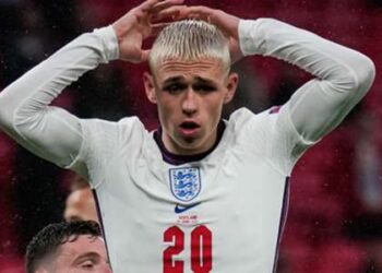 La star de Manchester City, Foden, confirme qu’il manquera «environ trois ou quatre semaines» en raison d’une blessure au pied