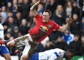 Rio Ferdinand « déconcerté » par la prolongation du contrat du joueur de Manchester United – Man United News And Transfer News