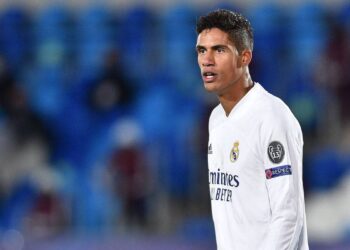 Raphael Varane: la signature de Manchester United fait face à une course contre la montre – Man United News And Transfer News