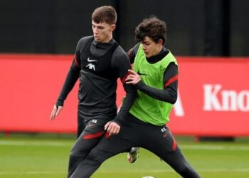 Jurgen Klopp cale sur la sortie du prêt du milieu de terrain;  le joueur veut que l’affaire soit conclue