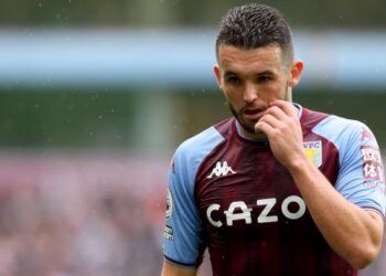 Gabby Agbonlahor commente John McGinn