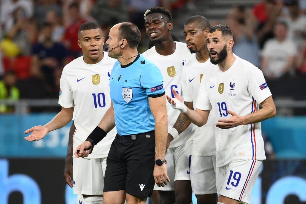 Didier Deschamps serait sur le point de prendre des décisions douteuses dans la prochaine équipe de France