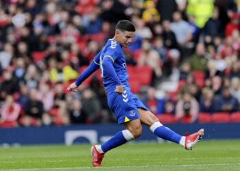 Andros Townsend s’extasie sur la star d’Everton James Rodriguez