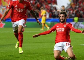 Darwin Nunez présente aux scouts de Liverpool alors que Benfica humilie Barcelone