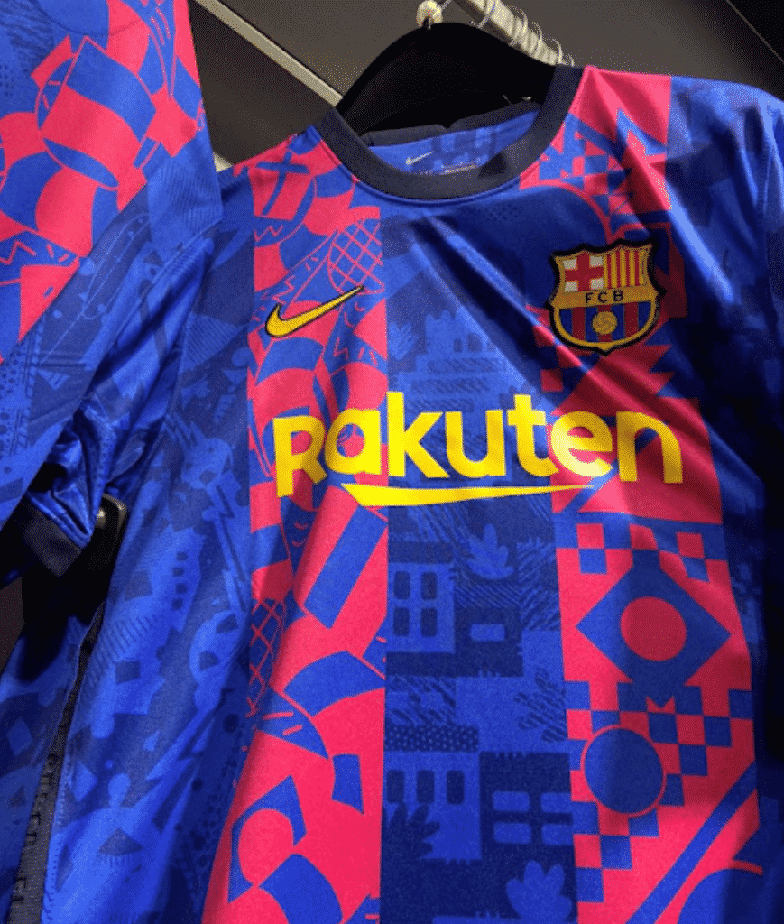 Les premières photos du nouveau kit saisissant de Barcelone en Ligue des champions ont été divulguées en ligne