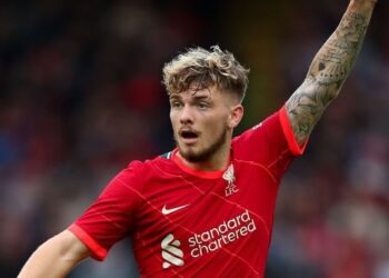 Liverpool a reçu un double coup de pouce alors que Jurgen Klopp publie des nouvelles de l’équipe avant Leeds United