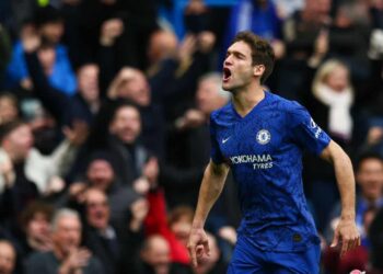 Marcos Alonso de Chelsea explique pourquoi il va arrêter de se mettre à genoux dans un geste antiraciste