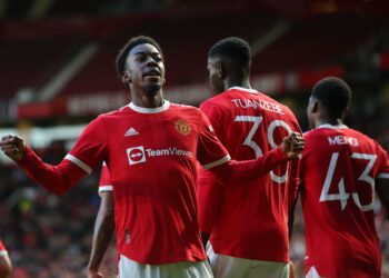 Elanga, l’un des trois expulsés alors que Man United vs Everton U23 se termine dans le chaos