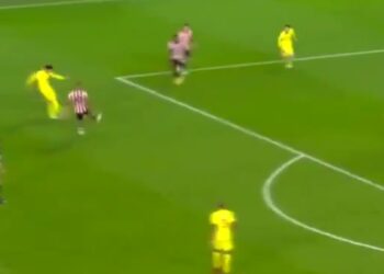 (Vidéo) Curtis Jones bat Liverpool devant Brentford dans un thriller absolu