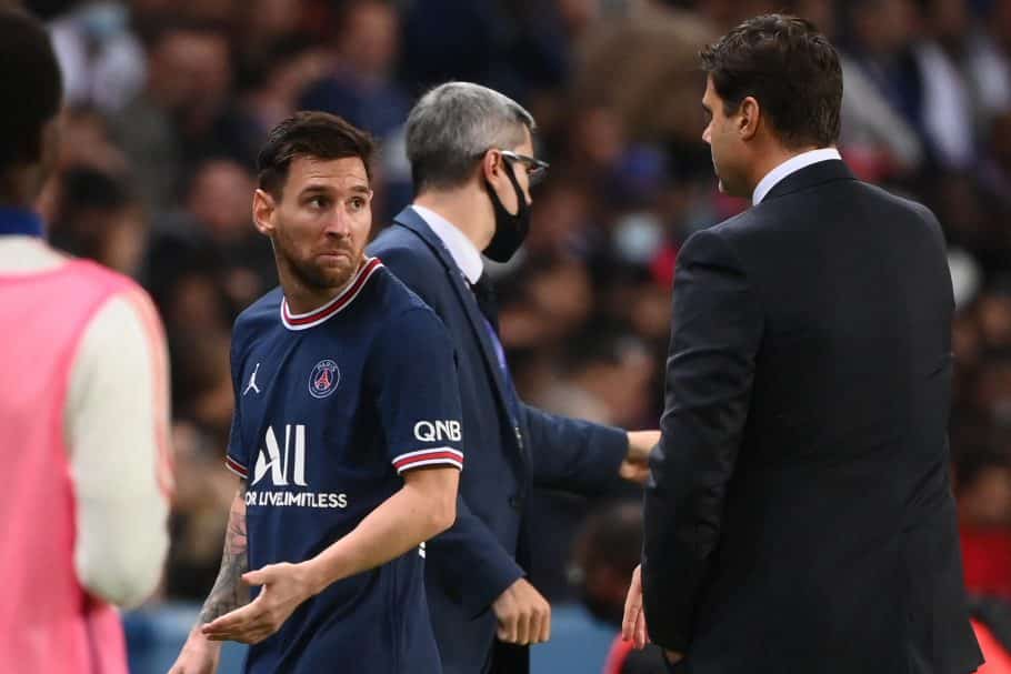 Problèmes précoces au PSG alors que Lionel Messi montre des frustrations avec Pochettino après avoir été expulsé contre Lyon