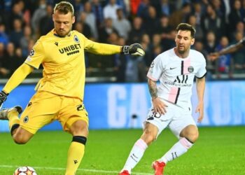 L’ancien gardien de Liverpool, Mignolet, affirme qu’il a à peine été testé par le PSG de Messi en Ligue des champions