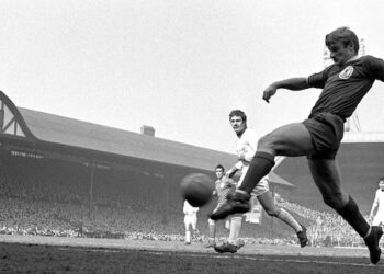 Jurgen Klopp rend hommage à la regrettée légende de Liverpool Roger Hunt : « Second to personne »