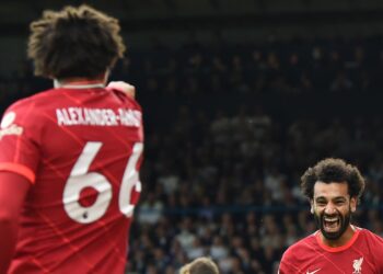 Collymore conseille la jeune star de Liverpool pour la gloire de la Premier League