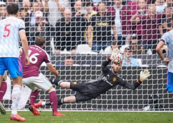 Manchester United surmonte le drame tardif pour dépasser West Ham United – Man United News And Transfer News
