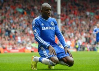 Demba Ba : l’ancien attaquant de Chelsea et du Sénégal se retire du football