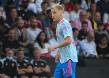 Dimitar Berbatov: Donny van de Beek de Manchester United « manque de temps » – Man United News And Transfer News
