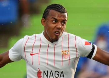 Chelsea n’a pas offert assez pour Kounde, déclare le patron de Séville, Lopetegui