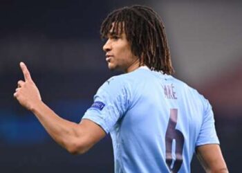 La star de Manchester City, Ake’s, révèle que son père est décédé quelques instants après son premier but en Ligue des champions