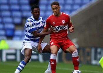 Baba Rahman voit à nouveau le jaune alors que le sol de lecture Middlesbrough se bat de manière rapprochée