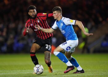 Sir Alex Ferguson exhorte Manchester United à débarquer la jeune star de Peterborough – News 24