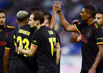 Haller au doublé alors que l’Ajax fait taire Zwolle, la victoire de Madueke au PSV