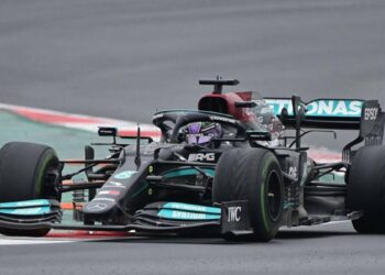 F1, Mercedes : pour Lewis Hamilton le risque est de devoir à nouveau changer de moteur