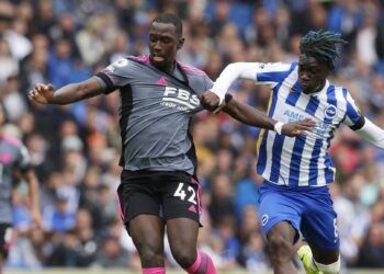 Liverpool regarde Bisouma mais Klopp détestera un problème