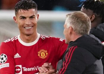 Gary Neville critique la réaction de la star de Manchester United après le match nul d’Everton