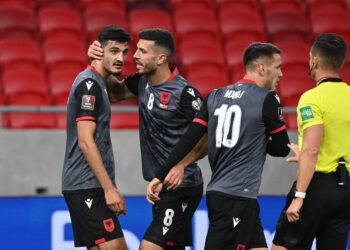 Broja de Chelsea remporte un superbe vainqueur en solo contre la Hongrie