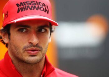 F1 GP Austin Ferrari, Sainz s’interroge sur la stratégie : « Avec des départs en douceur du mauvais pied »