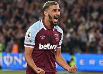 Benrahma de West Ham United poursuit son impressionnant début de Premier League lors de sa victoire contre Aston Villa