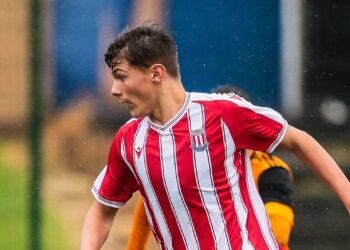 Manchester United suit le jeune attaquant de Stoke City Emre Tezgel – Man United News And Transfer News