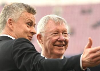 Les fans divisés sur les critiques de Sir Alex Ferguson à l’encontre de la sélection de l’équipe d’Ole Gunnar Solskjaer – Man United News And Transfer News